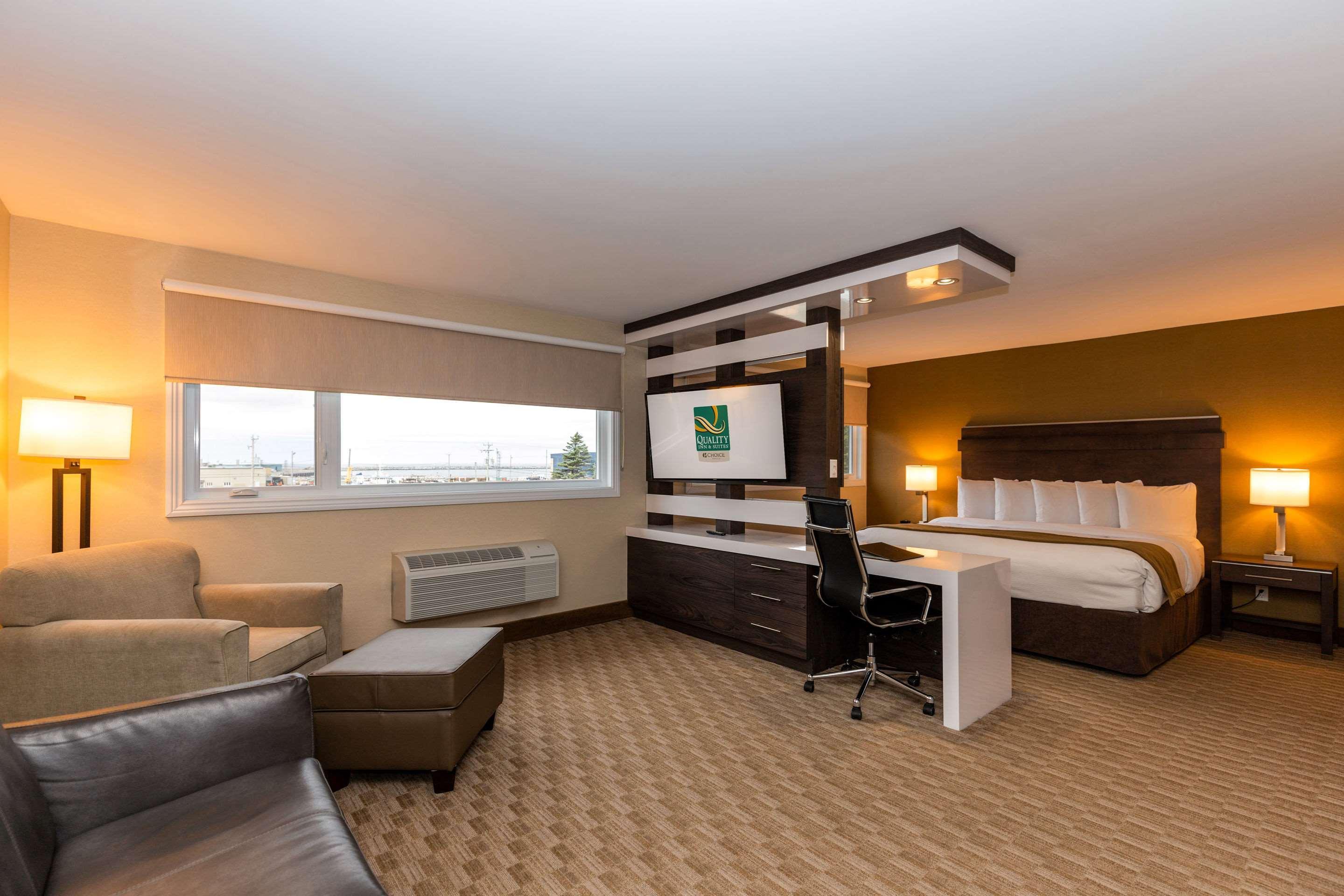 Quality Inn & Suites Matane Exterior photo
